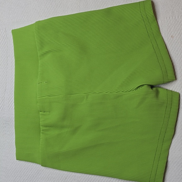 Evie's Studio Green Ribbed Crop Top and Shorts Set - Picture 6 of 7
